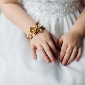 Gold Rose and Baby's Breath Flower Girl Bracelet, Leaf Flower Girl Bracelet, Gold Flower Girl Bracelet, Pearl Flower Girl Bracelet, Bracelet