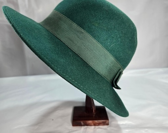 Vintage Womans Hat 100% Wool Fedora Felt George W Bollman Doeskin Green USA