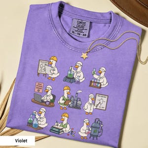 Rolig kemiingenjör gåsskjorta, Comfort Colors® kemiteknik-tröja, STEM-examensgåva, kemiingenjörstudentskjorta, laboratorieforskare