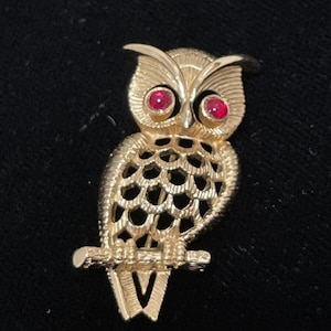 Vintage Gold-tone Owl Brooch w Red Jeweled Eyes 1.75&quot;
