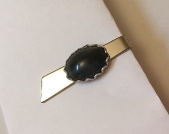 Vintage mcm Silver tone Dark Blue Cabochon Stone Tie Clip / Bar