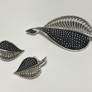 Vintage Silver-tone Leaf Brooch and Earring set MCM Clip-on