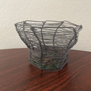 Small Vintage Mid Century Brutalist Wire Basket 3x4.5&quot;