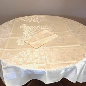 Unused Vintage 50&quot; Square Floral Tablecloth Napkin set Buttercream Yellow