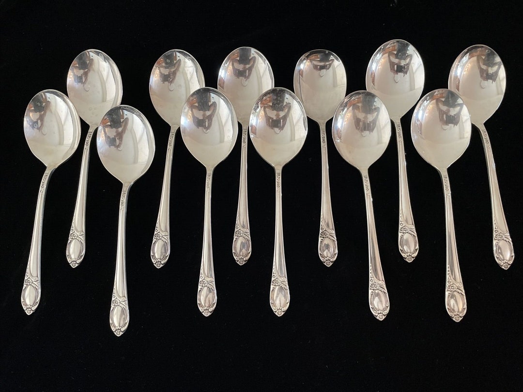 Vintage Heritage Quadruple Plate Silver Locket Flatware Set 12 Soup