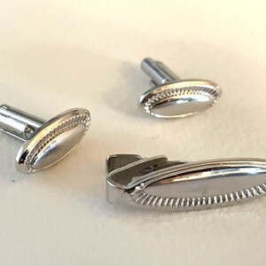 Vintage Speidel MCM Silver-tone Oval Tie Clasp & Cufflink set Mid Century Modern