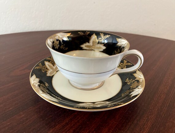 【お1人様1点限り】 Black Saucer & Cup China Wako Vintage W Leaf White Gold 工芸品