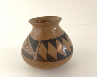 Vintage Mata Ortiz Mexican Clay Art Pottery Mexico Pot 6.5x4.25"