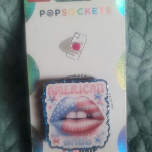 Cute American babe flat phone grippy