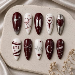 Unhas postiças vermelhas vinho borgonha do BTS | Unhas postiças inspiradas no lightstick Army Bomb do Kpop | Unhas de gel 3D com laço prateado e coração | Presente personalizado do BTS