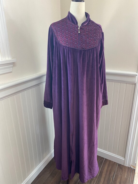 Vintage CrownTuft House Coat