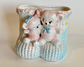Vintage ceramic shoe planter retro planter made in occupied Japan ceramic little old woman who lived in a shoe ceramic planter MCM