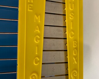 ミュージック MAGIC SHOP Vintage the Magic Music Box Toy, Plastic Injecto Corp