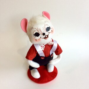 Vintage Annalee Cat, Valentines Ready, Plush, With Stand