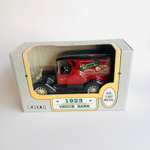 Vintage ERTL 1923 Truck Bank, New in Box