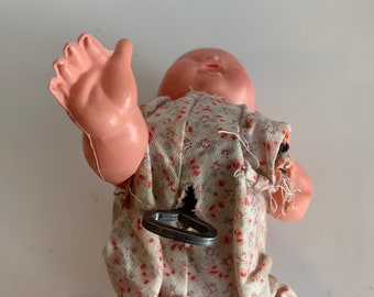 Amazon.co.jp: CRAWLING BABY セルロイド ゼンマイ式