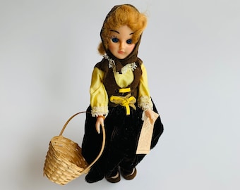 Vintage Carlson Dolls, German Girl Doll, Cultural Clothing, Sleep Eyes