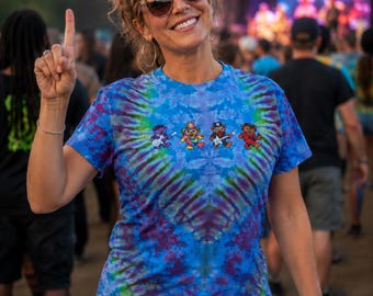 Handgjord tie dye-skjorta - Storlek S – Soul Bears: Descended from the One