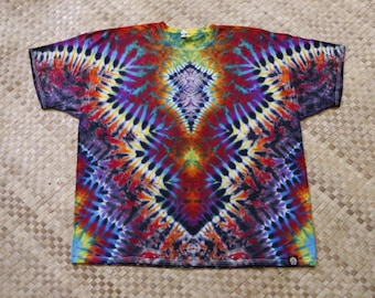 Camisa tie-dye teñida a mano talla 4XL: una pieza única para vestir