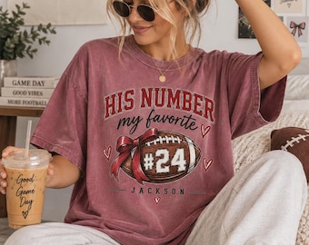 T-shirt personnalisé pour copine de footballeur, T-shirt avec numéro de joueur personnalisé, T-shirt pour les jours de match, Cadeau pour maman de footballeur, T-shirt pour copine de sport