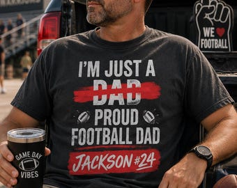 T-shirt personnalisé « Papa fier de jouer au foot », avec nom et numéro du joueur, cadeau pour papa footballeur, t-shirt pour les jours de match, cadeau pour papa footballeur