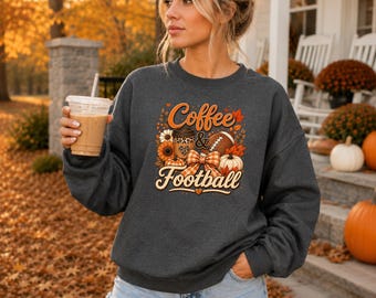 Kaffee & Fußball Sweatshirt, Herbstkaffee Pullover, Fußballsaison Sweatshirt, Pumpkin Spice Rundhalsausschnitt, süßer Damen Herbstpullover