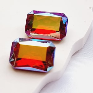 Vintage jewelry cabochon, jewel for jewelry making, shiny blue and red rhinestone, octagone shape 18x13 mm