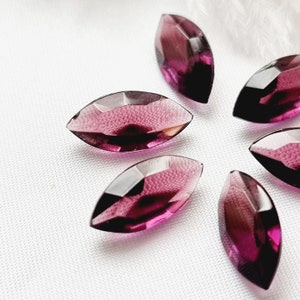 Vintage purple color unfoiled navette, 15x7 mm amethyst color navette, pointed back stones, faceted glass cabochons for gluing, set of 6 pcs