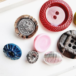 Rare retro buttons, Old buttons, Various sizes buttons, Lot of 9 buttons, Sewing accessories, Crafting supplies, Round buttons, buttons lot