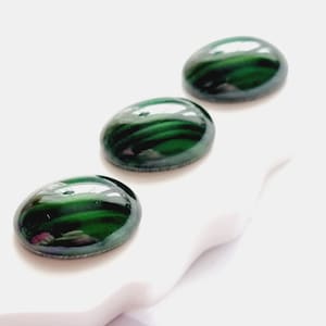 Vintage glass cabochons, Dark green Color Oval Shape, with Stripped Pattern Inside, Size 18x13 mm Flatback Stone, 4 pcs lot, For Jewelry