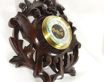 Barómetro aneroide francés antiguo, circa 1890, caja tallada de estilo neorrococó, predictor meteorológico.