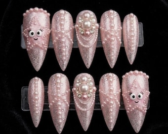 Uñas postizas 3D con forma de estrella de mar rosa y perlas, estilo Kawaii Glitter Coquette.
