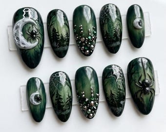 Faux ongles araignée vert foncé | Araignée sculptée en 3D et nail art forêt hantée | Ongles amande sorcière des marais V0303