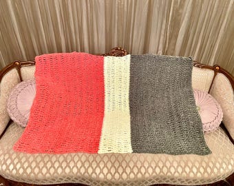 Manta de regazo de ganchillo aterciopelada hecha a mano - Rosa-Gris