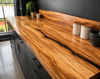Aanrechtblad van kamferlaurierhout | Massief houten tafelblad | Op maat gemaakte keuken-, was- en badkamerbalie