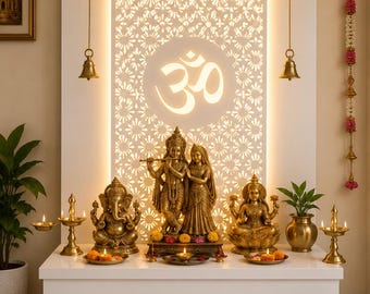 Mandir de madeira engenheirada para puja (oração) com gaveta e armário, design étnico tradicional, branco.