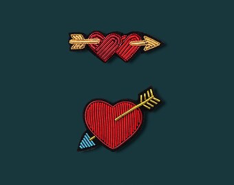 Family Love Cupid Pin – Romantic Arrow Brooch, Handcrafted Embroidery, Elegant Clothing & Backpack Accessory, Unique Gift for Loved Ones
