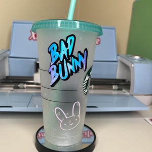 Bad Bunny 24oz Starbucks Cold Cup, Bad Bunny holographic cold cup, Color changing, Bad Bunny Merch, Starbucks Cold Cup Color changing