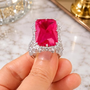 Smaragdgroene ring met natuurlijke robijn en diamanten, 14 karaats witgoud, jubileumcadeau (importvrij)