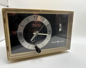 GE Alarm Clock Radio – Retro Analog AM/FM Mid Century Modern Decor