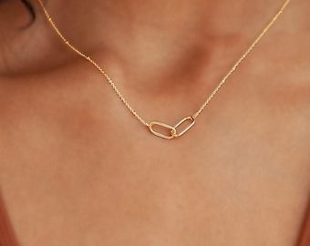 Interlocking Link Pendant Necklace, 14K Gold Tone Stainless Steel Jewelry, Minimalist Chain Necklace for Daily Wear
