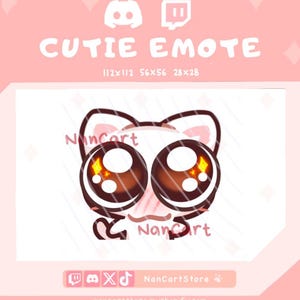 Könnte beinhalten: Eine digitale Illustration einer weißen Katzenfigur mit großen braunen Augen, rosa Ohren und errötetem Gesicht. Das Bild enthält den Text CUTIE EMOTE, 112x112, 56x56, 28x28, NanCart, NanCartStore sowie Social-Media-Symbole auf rosa Hintergrund.