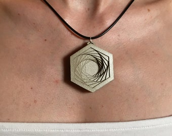 Zeshoekige spiraal hanger ketting 3D gelaagd kunstleer geometrisch patroon Lasergesneden Bas Relief Hive Unisex sieraden