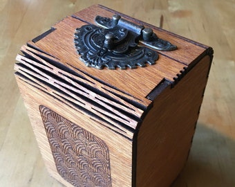 Aantrekkelijke Schatkist - Laser gesneden hout - Flexibel scharnier met decoratieve bronzen klink