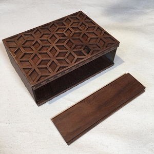 Caja de cartas decorativa - Madera cortada con láser personalizada - Tapa deslizante lateral - Perfecta para barajas de tarot