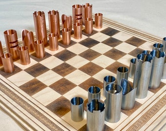 Schaakspel handgemaakt - koperstaal of messing - modern en rustiek - medium set