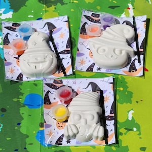 Halloween Paint Your Own Kits | DIY Kids Craft | Party Favors | Trick or Treat Gifts | Halloween Birthday Activity | Spooky Painting Set