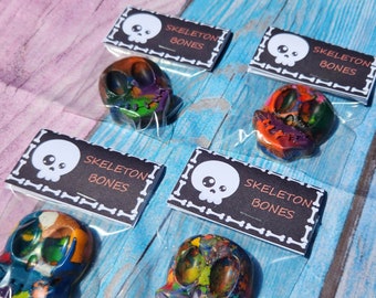 Halloween Coloring Kits , Party Favors, Trick or Treat, Crayons, Skull Crayons, Trick Or Treat Favors - Halloween Skull Crayons