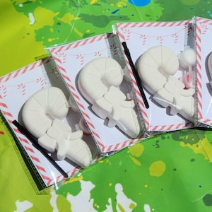 Candy Cane Paint Kit – Fun Christmas DIY Activity for Kids! Christmas Party Favors | Candy Cane Gifts | Kids Activity | Stocking Stuffers
