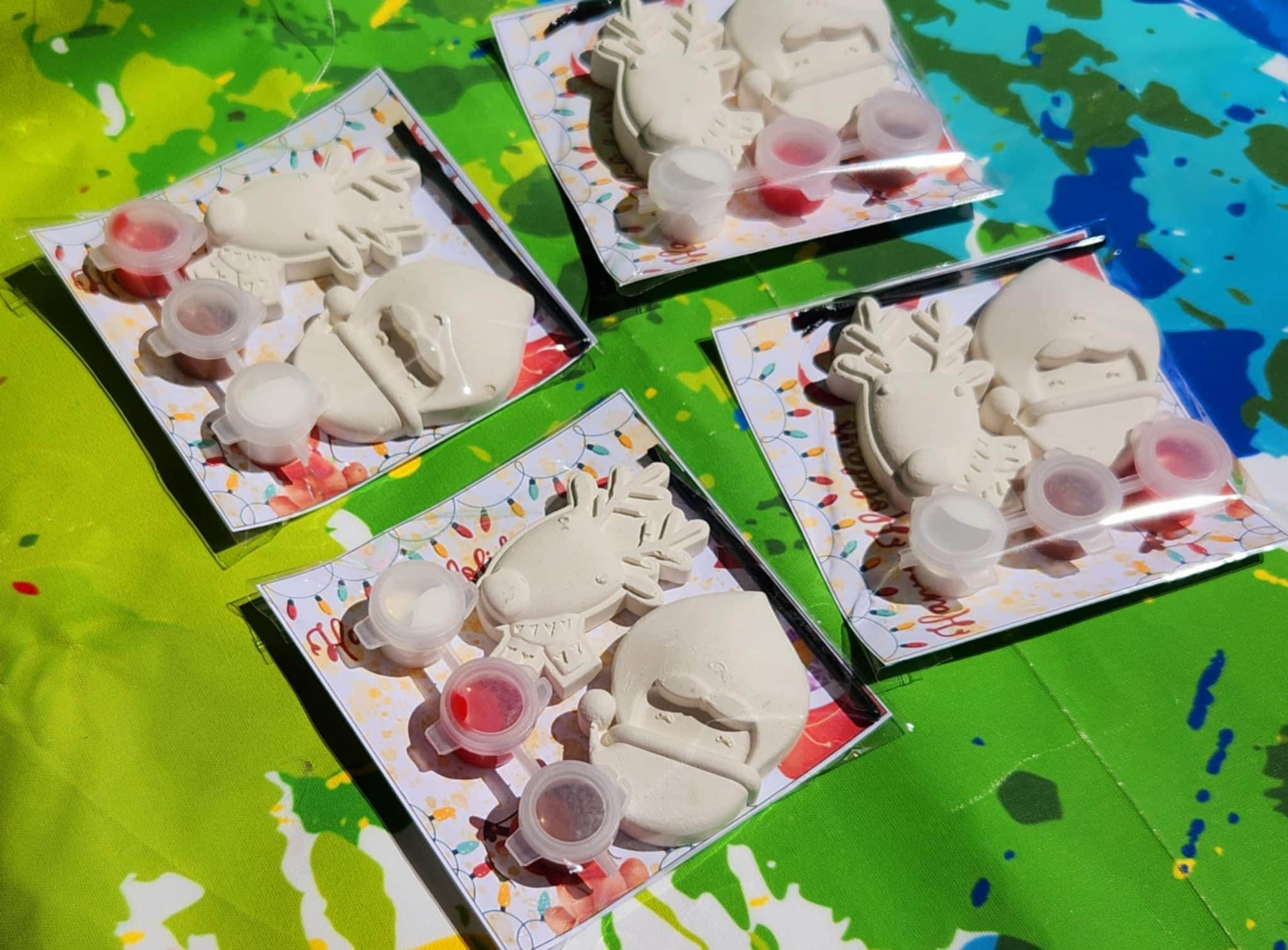 40 Adorable Reindeer Crafts for Kids They'll Love 20 Santa & Reindeer Paint Kits - A Festive DIY Holiday Craft! Plaster…